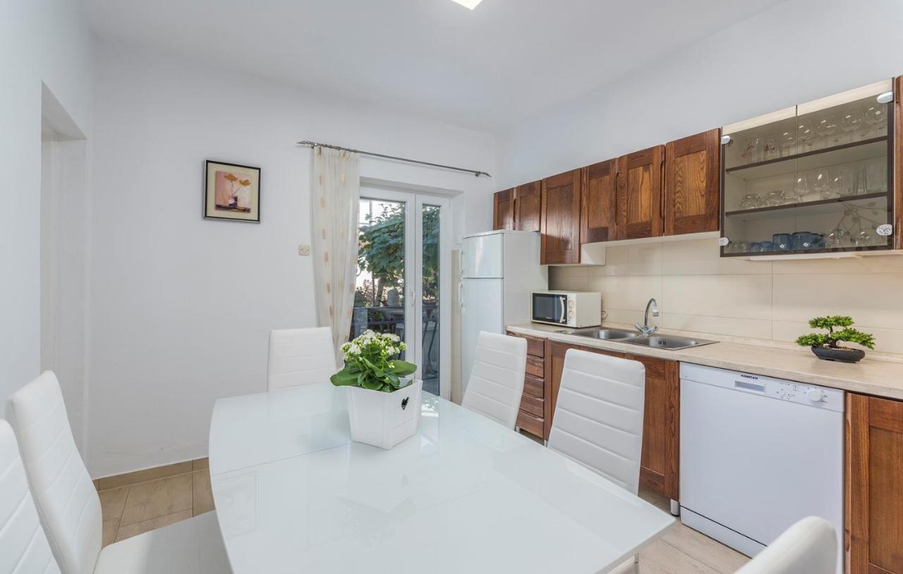 Apartments Loredana Porec Exterior photo