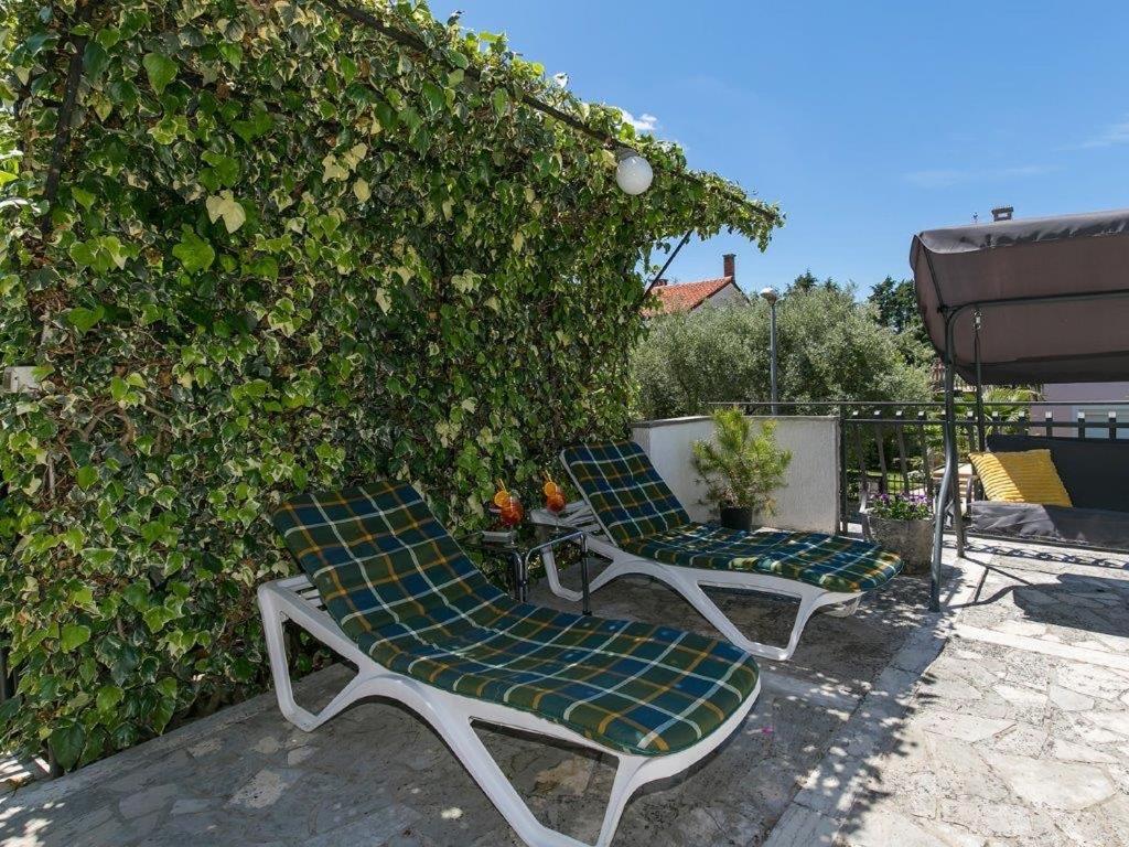 Apartments Loredana Porec Exterior photo